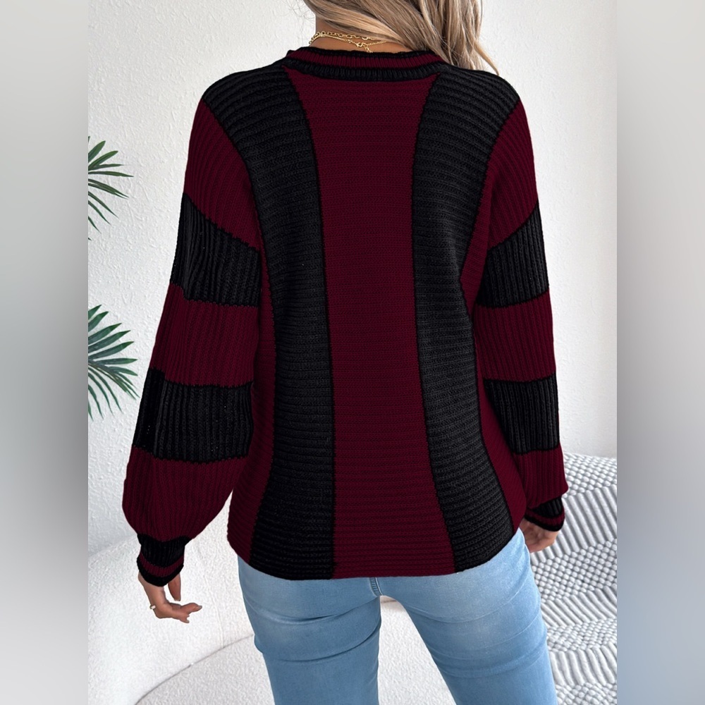 Color Block Round Neck Sweater - Picture 8 of 12